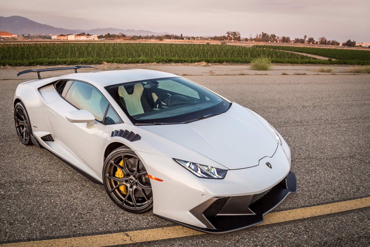 VORSTEINER NOVARA EDIZIONE CARBON FIBER FRONT FENDERS W/ VENTS AND SPLASH SHIELDS – LAMBORGHINI HURACAN