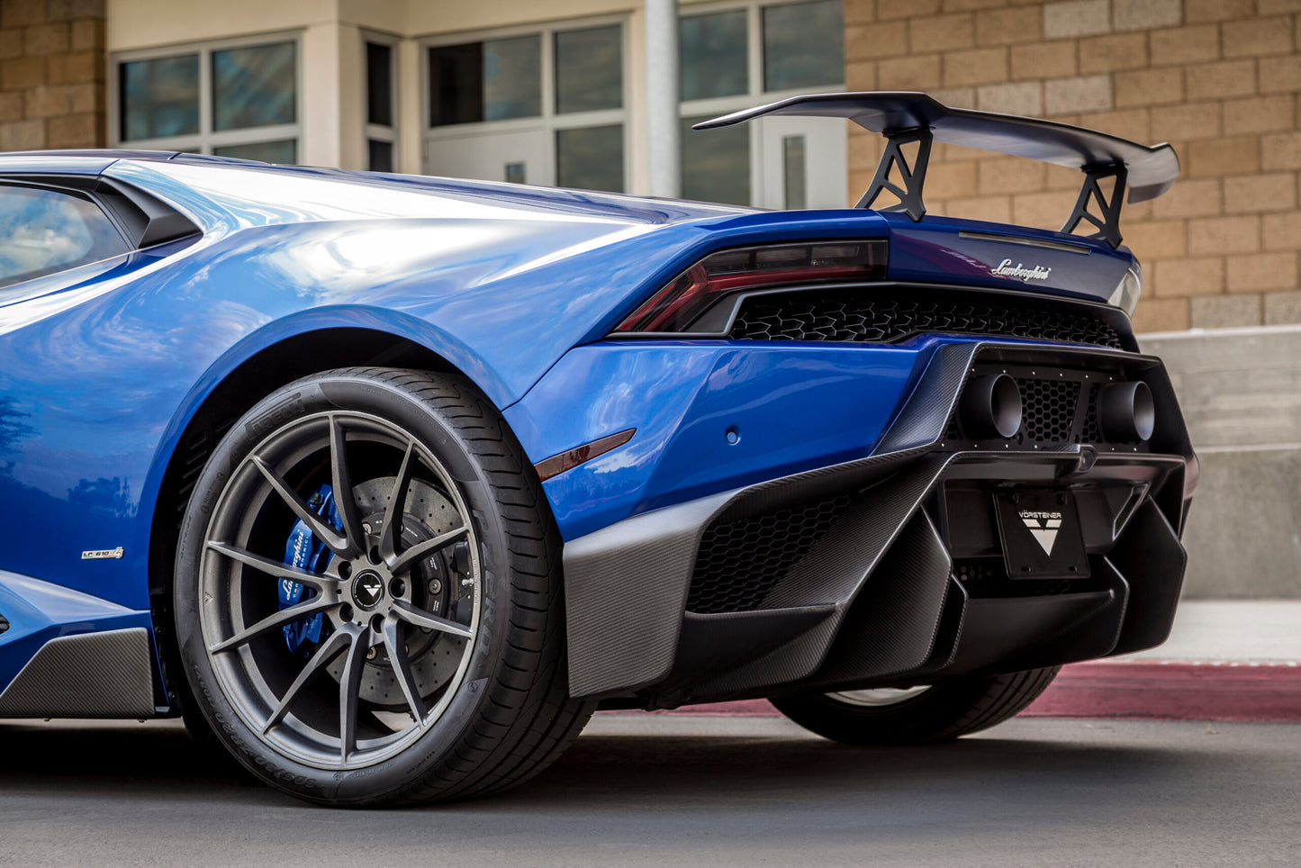 VORSTEINER NOVARA EDIZIONE CARBON FIBER WING BLADE W/ ALUMINUM UPRIGHTS – LAMBORGHINI HURACAN