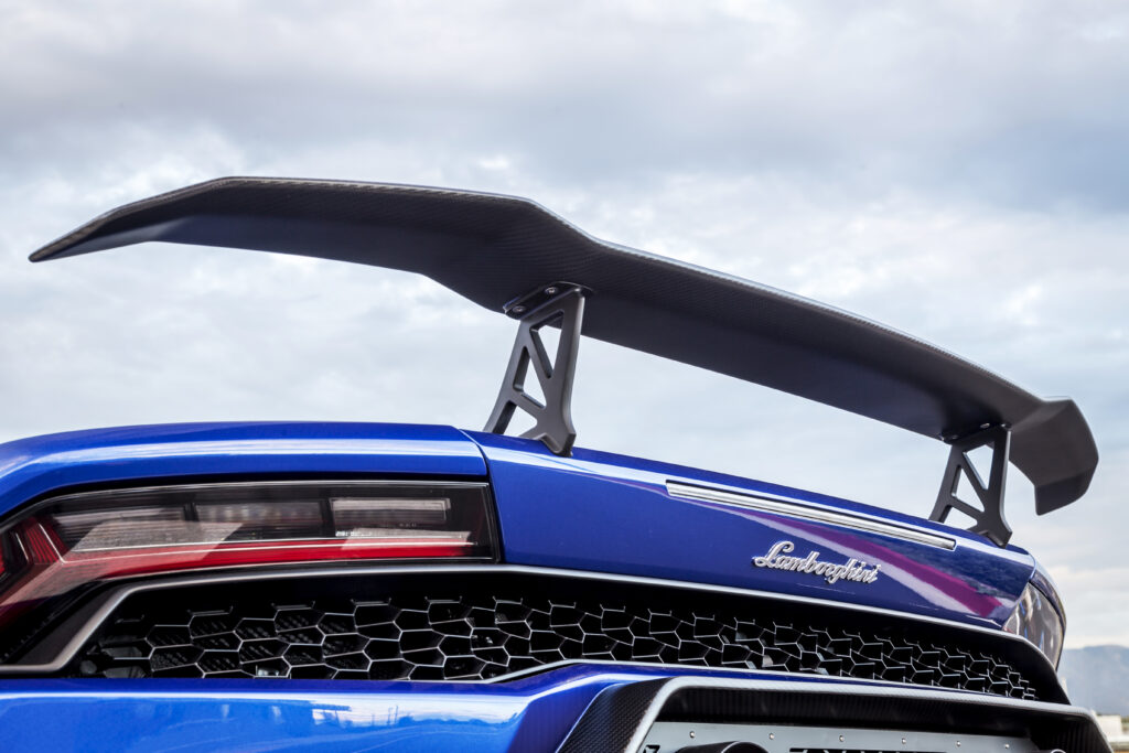 VORSTEINER NOVARA EDIZIONE CARBON FIBER WING BLADE W/ ALUMINUM UPRIGHTS – LAMBORGHINI HURACAN